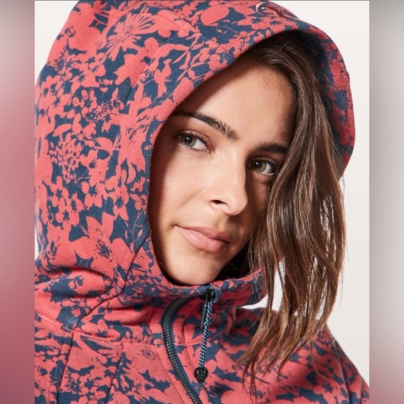 Lululemon Scuba Hoodie *Light Cotton Fleece - Picture 3 of 8